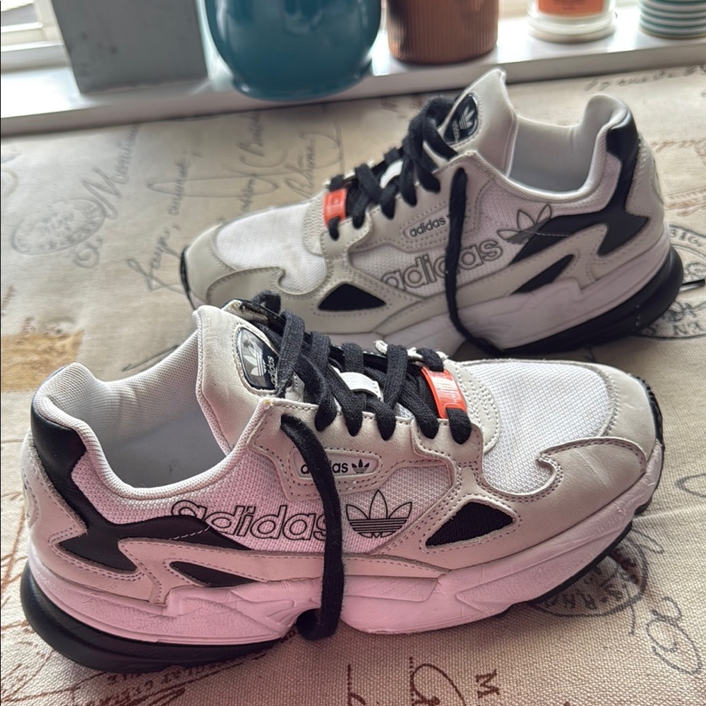 Adidas White and Black Sneakers - Picture 2 of 9